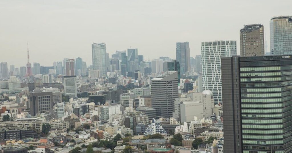 Geheime Yokocho-Gassen in Tokio: Wo du günstig isst, trinkst und das echte Nachtleben erlebst