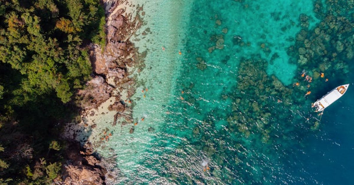 Nachhaltig tauchen in Thailand: 7 einfache Tricks, um überfüllte Spots elegant zu umgehen